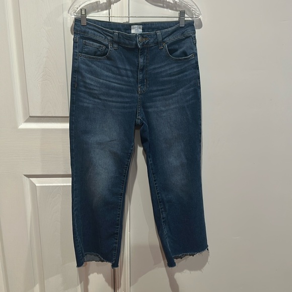 Time and Tru Women's High Rise Step Hem Kick Flare Jeans Size 12 - Picture 5 of 10